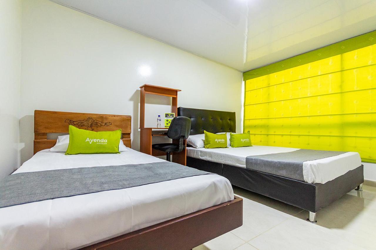 Hotel Ayenda Casa Howard 1092 Богота Екстериор снимка