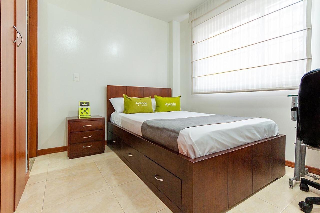 Hotel Ayenda Casa Howard 1092 Богота Екстериор снимка